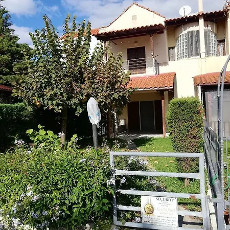 Private House Next To The Sea Pefkochori